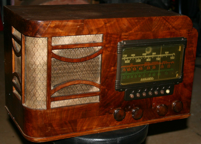 Howard model 468 Radio