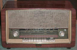 Delmonico Stereo Tube Radio