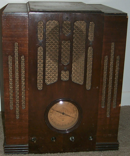 Silvertone Tombstone Radio